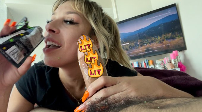 POP ROCK BJ VID WID THIS BIG OL DICK OUT NOW https://t.co/OzYwvSI9Yj https://t.co/Ij3lmSJTV2<a href="/tag/tagyourfavcompany"class="tags"><span>#tagyourfavcompany</span></a>