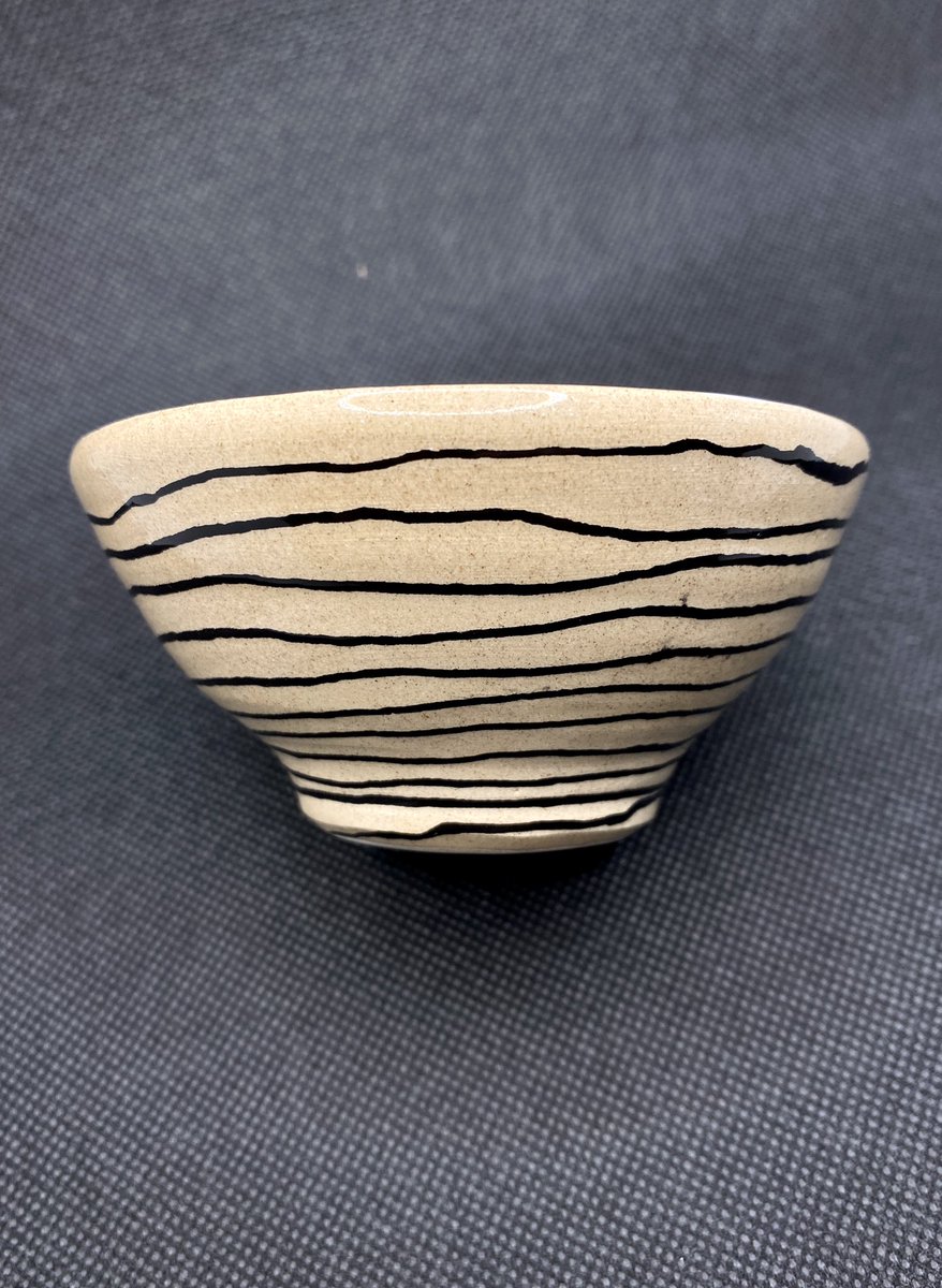 Ooh, look at these bowls 😍 I want to keep them for myself but alas, they are available to you and will be sold at our table at the Harvest Festival at Coe Lake Park in Berea on 10/16. $20 for the large, $14 for the small (+shipping if need be).