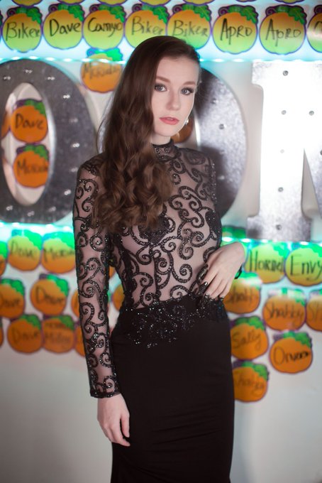 Last night&rsquo;s look 🐈&zwj;⬛ https://t.co/6p0ya7MfSH