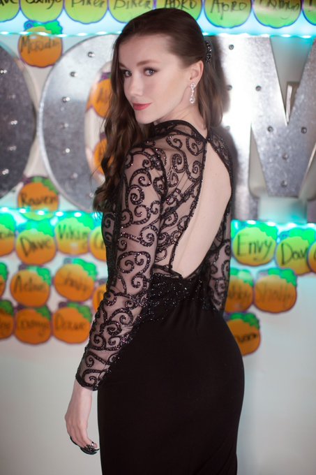 Last night&rsquo;s look 🐈&zwj;⬛ https://t.co/6p0ya7MfSH