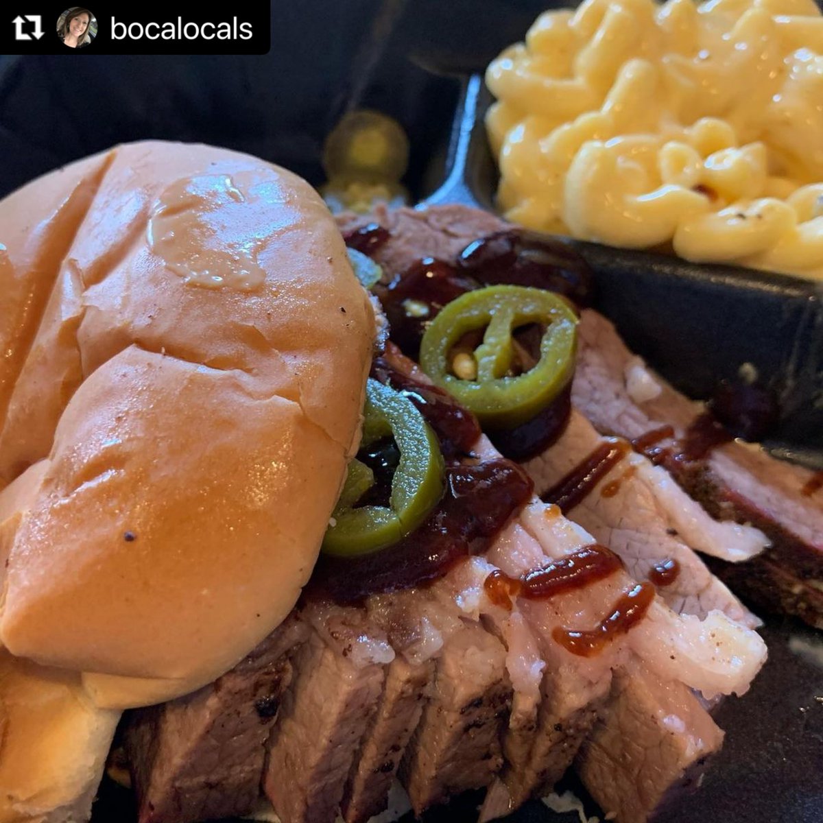 jacksbarbque's tweet photo. Happy #FanFriday from Jack’s!
.
.
.
#jacksbarbque #nashville #tennessee #foodie #foodies #weekend #jacksbbq #friday #jacksbbqnashville #bbq #bewleypits #foodiesofinstagram #nasvillefoodie https://t.co/zD3vWTPsxT