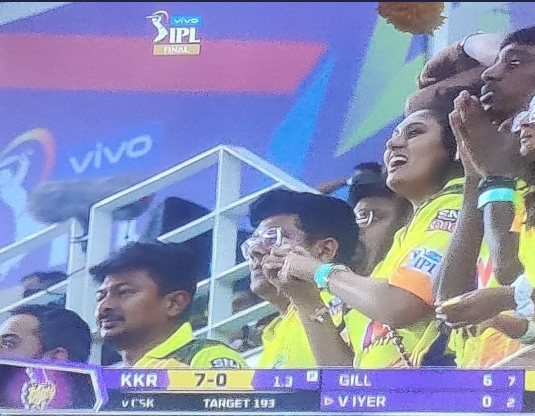 JaseerJas15's tweet photo. உதய்ண்ணா மட்டும் இல்லைனா #CSK வென்றிருக்குமா😏..

அதுக்காக நீட் ஒழிப்பு ரகசியம் "துபாய்" ஸ்டேடியத்தில தான் இருக்கானு கேட்றாதீங்க பிரன்ட்ஸ்🖤❤️🥰 https://t.co/ZRtplK0MHq