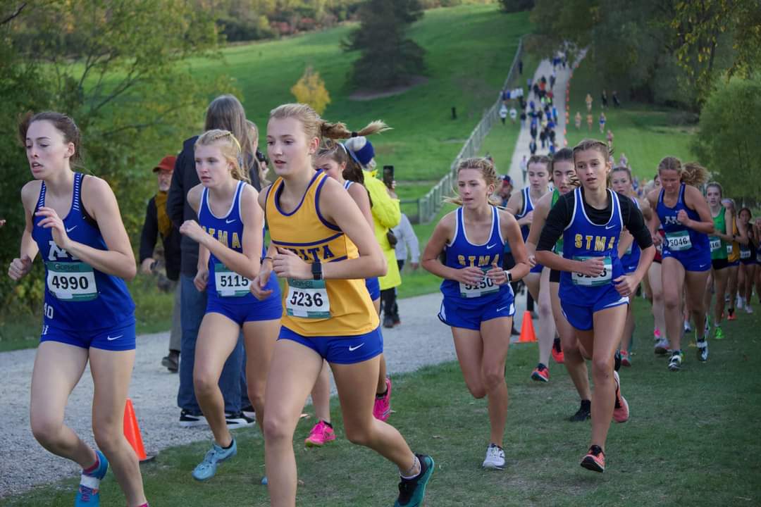 STMAXC's tweet image. Such a good day to race yesterday with some of the best in the state at the Lake Conference Championship. JV finished 3rd and Varsity finished 4th, led by Ali with the conference/school record 17:17 win. An incredible 25 of 35 runners had all time PR's!