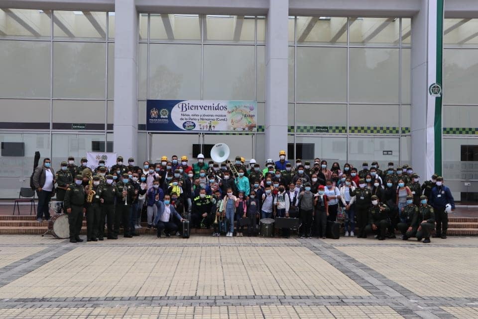 Escuela de Cadetes de Policía General Santander tweet media