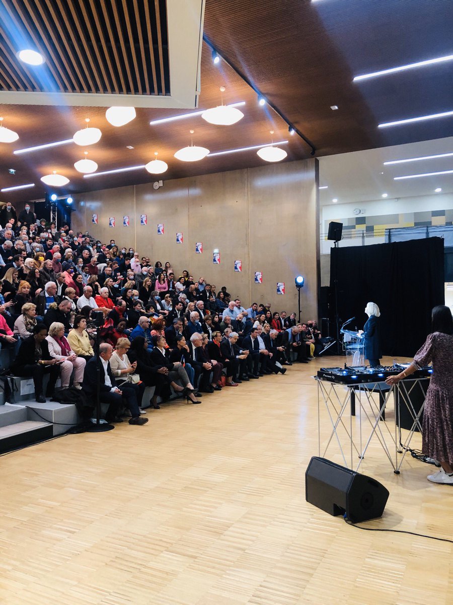 JD_Berger's tweet image. « Aujourd’hui Macron a inventé le clientélisme présidentiel! Chaque jour une nouvelle dépense ...

Avec Macron, après l’élection c’est l’addition! » @vpecresse #AvecValerie #Clamart