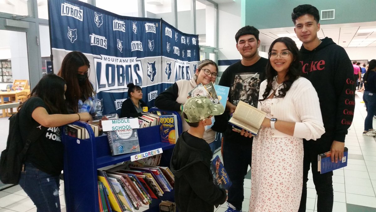 AvalosLibrarian's tweet image. Visit our #LoboLibrary for the latest reads! #WeAreClint