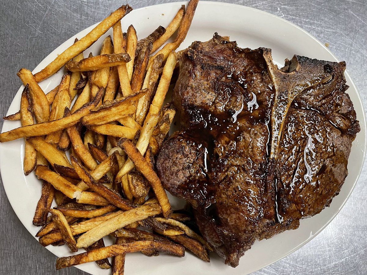 Happy fry day y’all! 🥔🥩