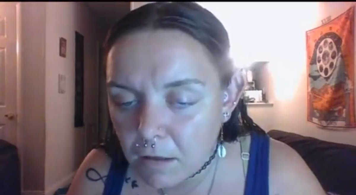 IttyBittyLiar tweet media