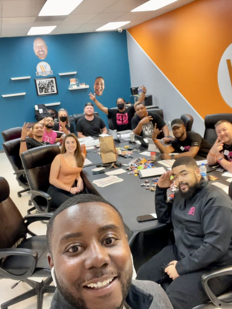 cyancey85's tweet photo. Great time aligning with Stl North! This team is ready for a performance driven culture! #pursueexcellence #culture @thatsammori @SByrneDoyle @EdStald @aarontubbs_ @RobStapleton4 @WirelessVision @jilliandagreat @KatieLouMccarty @JRojas537 https://t.co/fy3cuzL94X