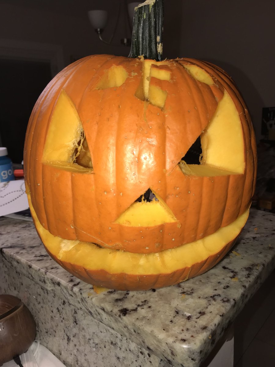 Astrodropemoff's tweet photo. @raycondones The DEO Pumpkin and it got DEO on its forehead.
How yall rocking with it ? https://t.co/E345luzuhs