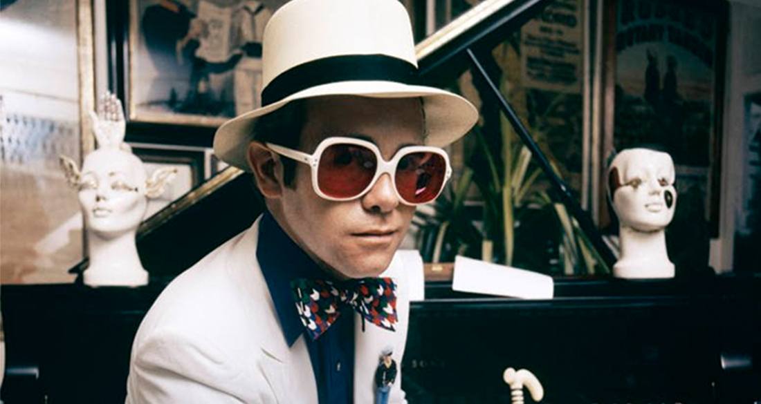 ZavierBurst's tweet photo. Is it just me, or does my daughter look like @eltonofficial? #rocketbaby https://t.co/42A0CntuHx