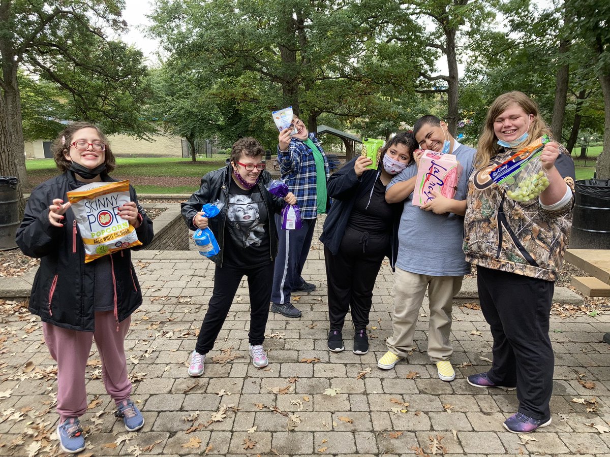 d94transition's tweet photo. What’s the best kind of picnic? A healthy snack picnic. Check out some of our favorites! #WeGo #WeAreWeGo #d94transition https://t.co/YX01xtpMXs