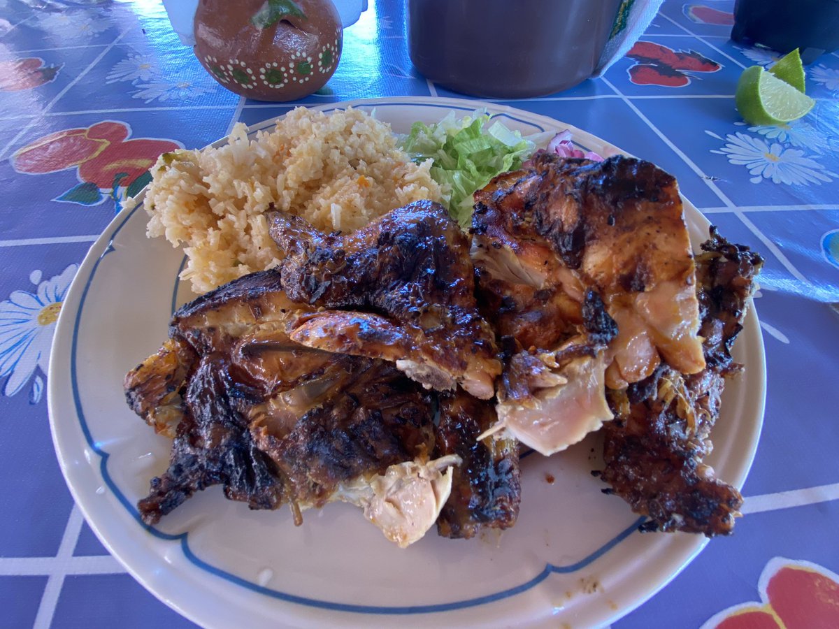sinaloanews's tweet photo. #pollos #chapo2 #hg #higueradezaragoza la mera onda #consumelocal https://t.co/ll4NXHt4DL