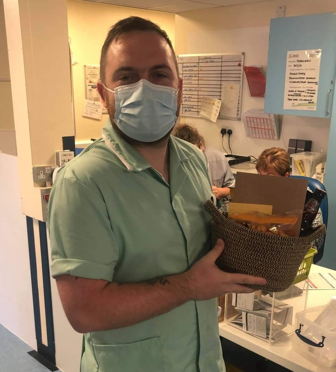 mandi-lee english tweet media