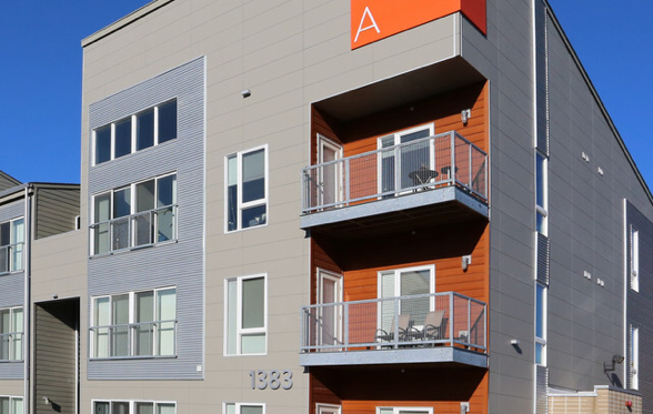 Cozy up in a blanket and enjoy a warm a cup of hot apple cider on your patio or balcony for all the fall feels this season! Start the leasing process for your new apartment today!