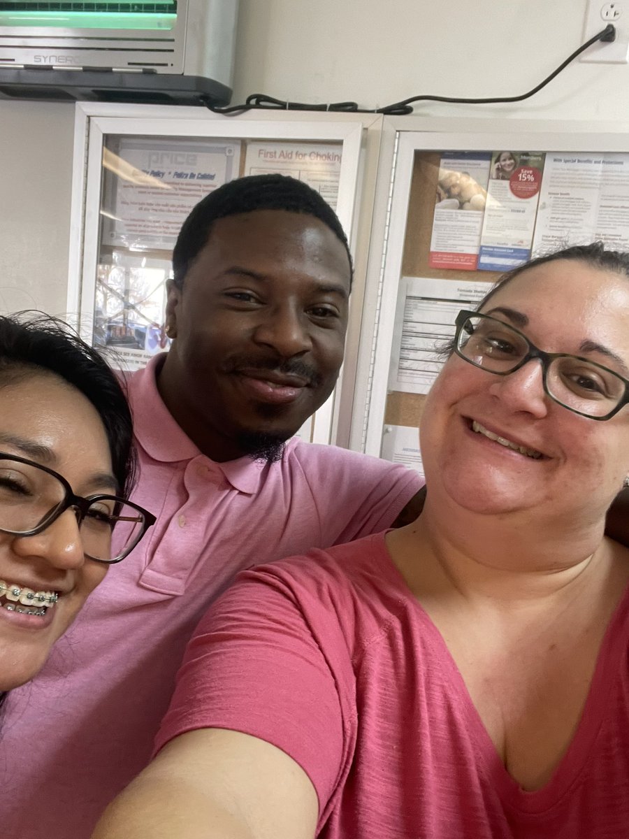HRWinderPI's tweet photo. Wearing our pink to support!!!!👚 https://t.co/ltJ6dE6ROw