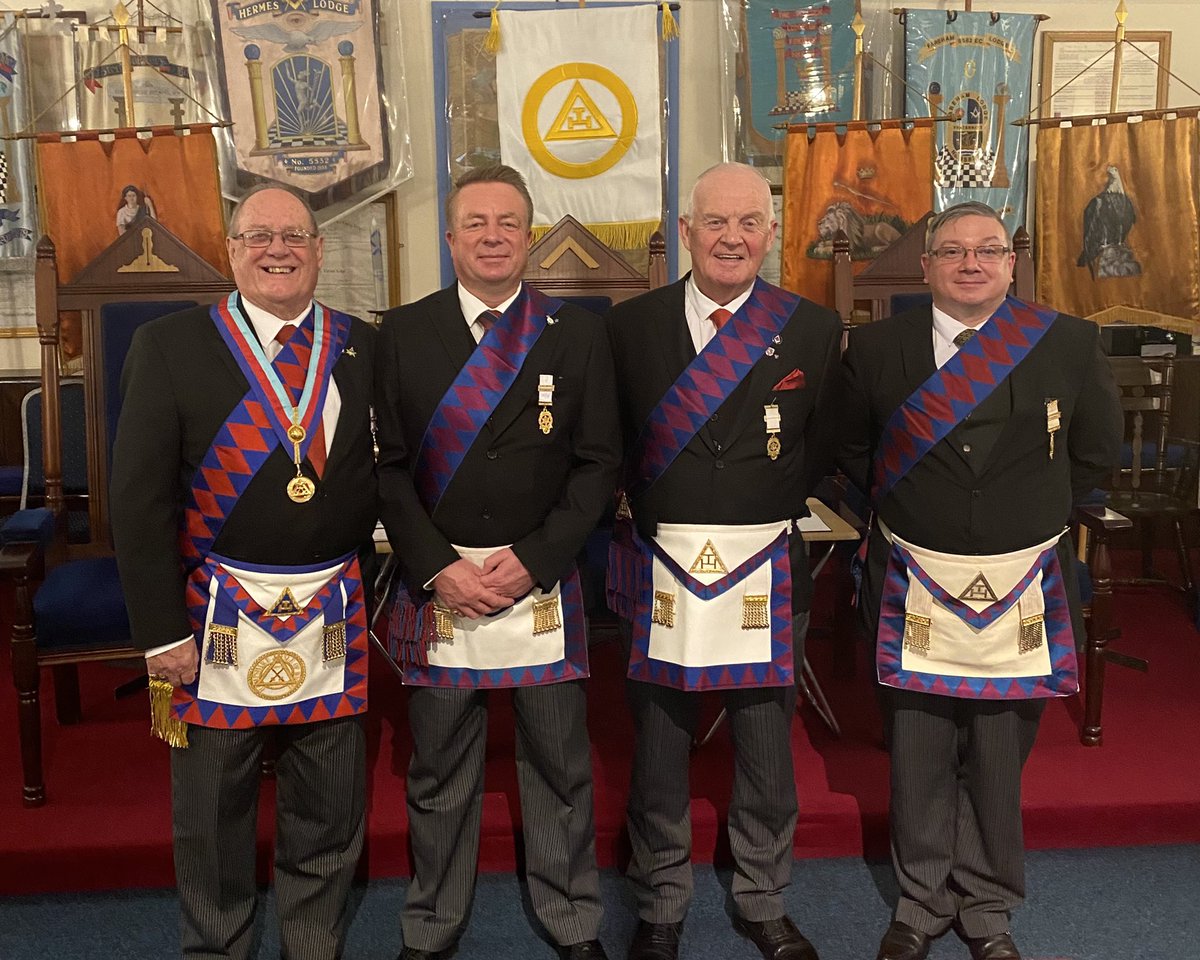 Prov 3rd Principal Jonathan Bell on his first OV at St Vincent Chapter 5295 said “We always enjoy our Chapter meetings”.
<a href="/JRMcLoughlin/">James McLoughlin</a> acting as stand-in MEZ Exalted @PaulBro94891384 of @ClausentumLodge1461 into the RA.