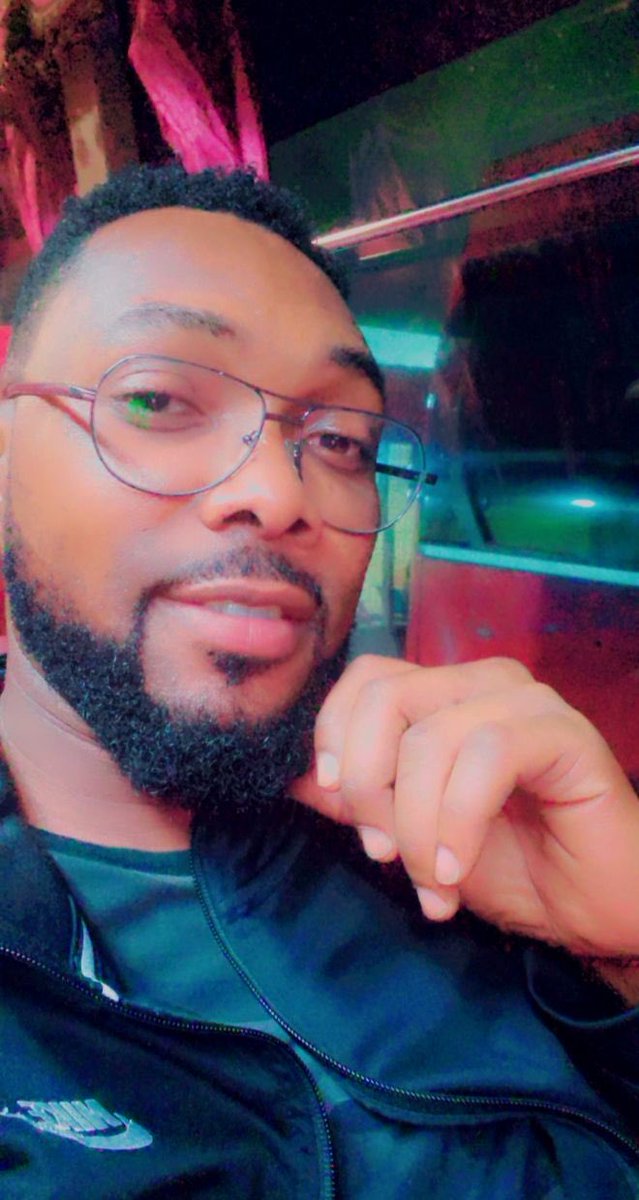 Oscarnuwati's tweet photo. Duty calls- 🚌 📍Kumasi. 

Your wedding won’t be complete without the #BeardedMc 🧔🏽‍♂️ 🎙 https://t.co/I2AKbwWUyO