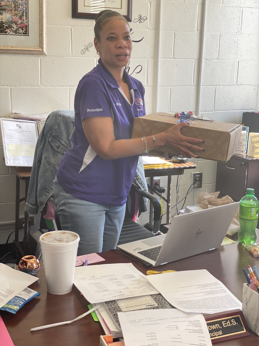 AbramsBianca's tweet photo. She encourages us. She pours positivity into her staff. She sacrifice for our students and staff. So today, we would like to share our sincere gratitude to the woman who leads with action. Happy Boss Day @lkb1908 @EXCELAcademyHCS @DrKLDixon1 @MsVincentEXCELs @SatterwhiteMSW https://t.co/6Ieu6o9tSy