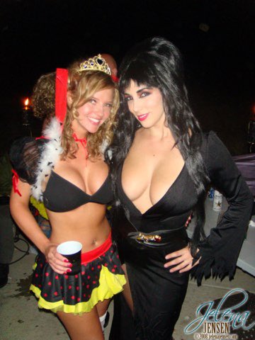 Flashback to Halloween 2008 when I was @TheRealElvira. What/who should I dress up as for Halloween this<a class="tags" target="_blank" title="On Twitter" href="/?out=eyJ0eXAiOiJKV1QiLCJhbGciOiJIUzUxMiJ9.eyJpYXQiOjE3MjExNDU3MTIsImlzcyI6InR3cG9ybnN0YXJzLmNvbSIsIm5iZiI6MTcyMTE0NTcxMiwiZXhwIjoxNzUyNjgxNzEyLCJyZWRpcmVjdF91cmwiOiJodHRwczovL3R3aXR0ZXIuY29tL1RoZVJlYWxFbHZpcmEifQ.uuz6LBiwx-sOQ3tcPlZ9zS1aAtUoszUgFykLo9RM4rFUXB8LUlIoC2XyNfZExTN7M5Irmy_I8I_NCjxiKDAzxw">@TheRealElvira</a><a href="/tag/manyvids"class="tags"><span>#manyvids</span></a><a href="/tag/mvsales"class="tags"><span>#mvsales</span></a>