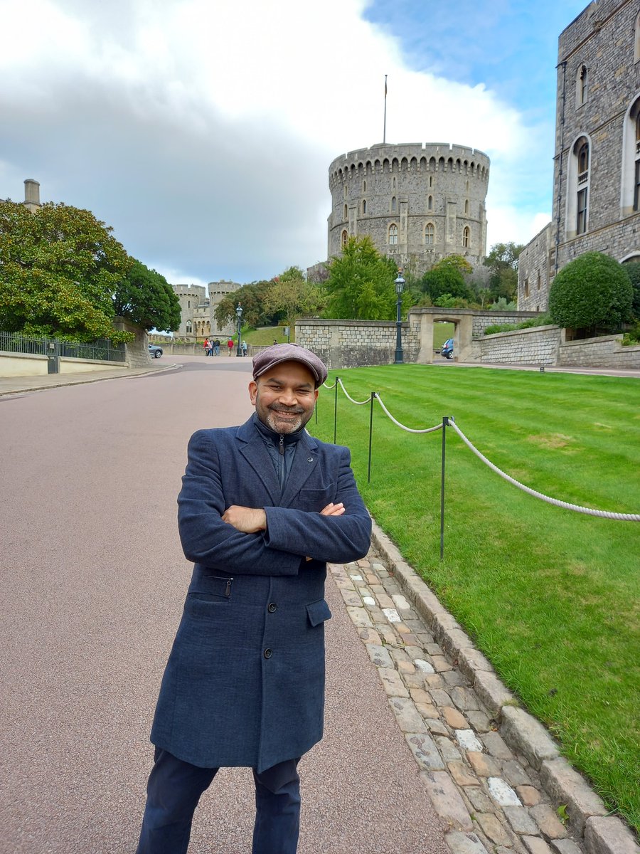 ryad_khodabocus's tweet photo. Mission accomplished after 2 days at St Georges House, Windsor Castle. Our Mental Health project with a Heart came out took the lion's share in the Den. Three impressed and inspired Dragons by the Luton story and work while enhacing the new projec with HeartMath across generation https://t.co/rzn3ffyzva