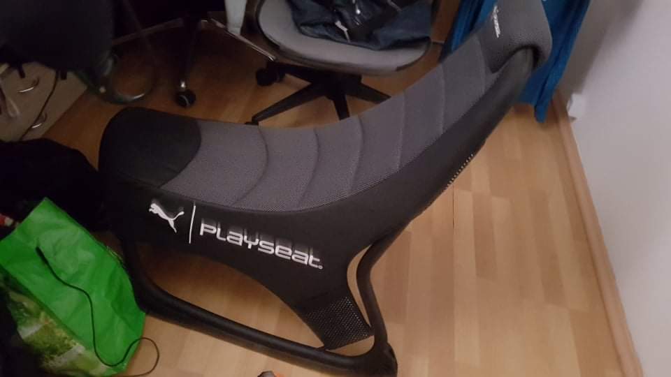 manieck's tweet photo. Hamarosan újra lesz racing content... ahhoz meg köll némi kényelem 😎 pár hét és túl leszünk egy költözésen, utána rengeteg új hírem lesz 🤫 kis türelmet még mindenkitől :) https://t.co/p7yqrLXhLv