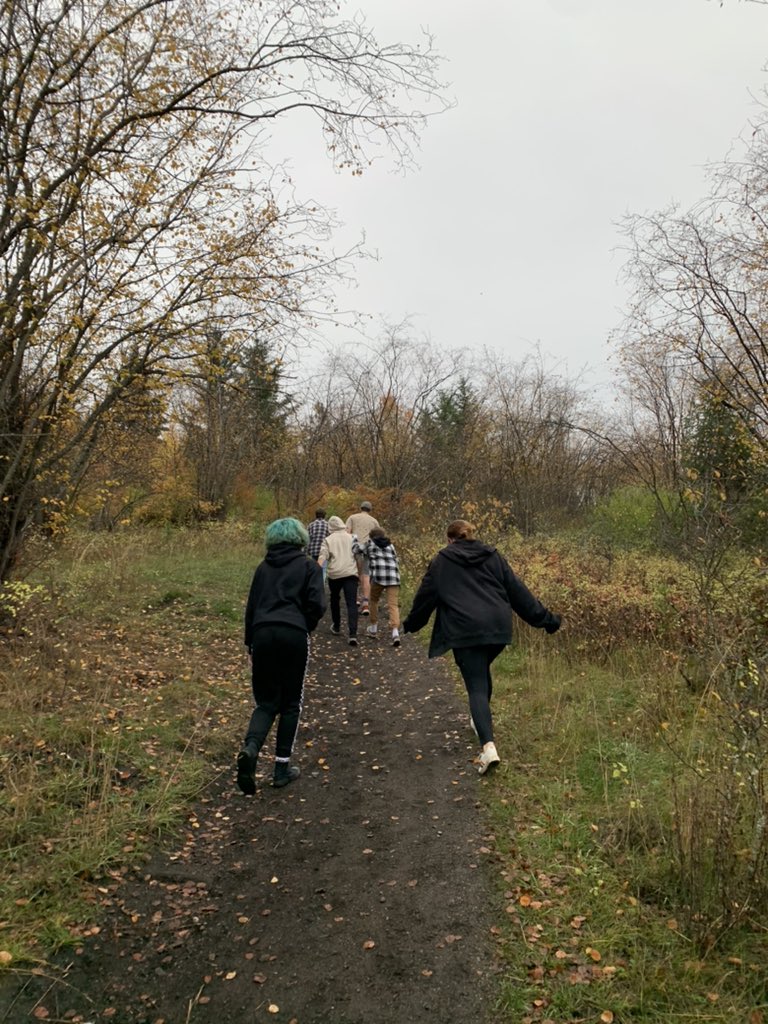 pbritton78's tweet photo. In search of examples of ecological services w/ my sci 9 classes. Learning about some of our local species and nsyilxen names #syilxterritory #Kalpark #outdoorEd @bcscta @KalamalkaSecond @IndigenousEd22 @ChrisPerkins_22 @MrsSakakibara https://t.co/qMJpLkU2KM
