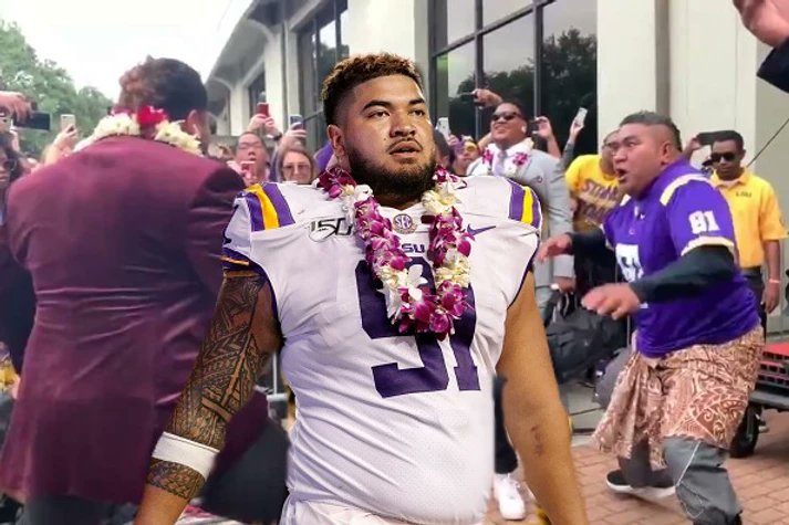 HAPPY BIRTHDAY TO B-MAN @breidenfehoko4 !
In 2020, we paid tribute to the National Champion DL before the #NFL Draft, talking w/ his amazing mother Linda, who we are happy to say remains a friend.
Love the family. Miss their presence at LSU!
https://t.co/yiivUcXEz9 #GeauxTigers https://t.co/RyFML5MCzJ