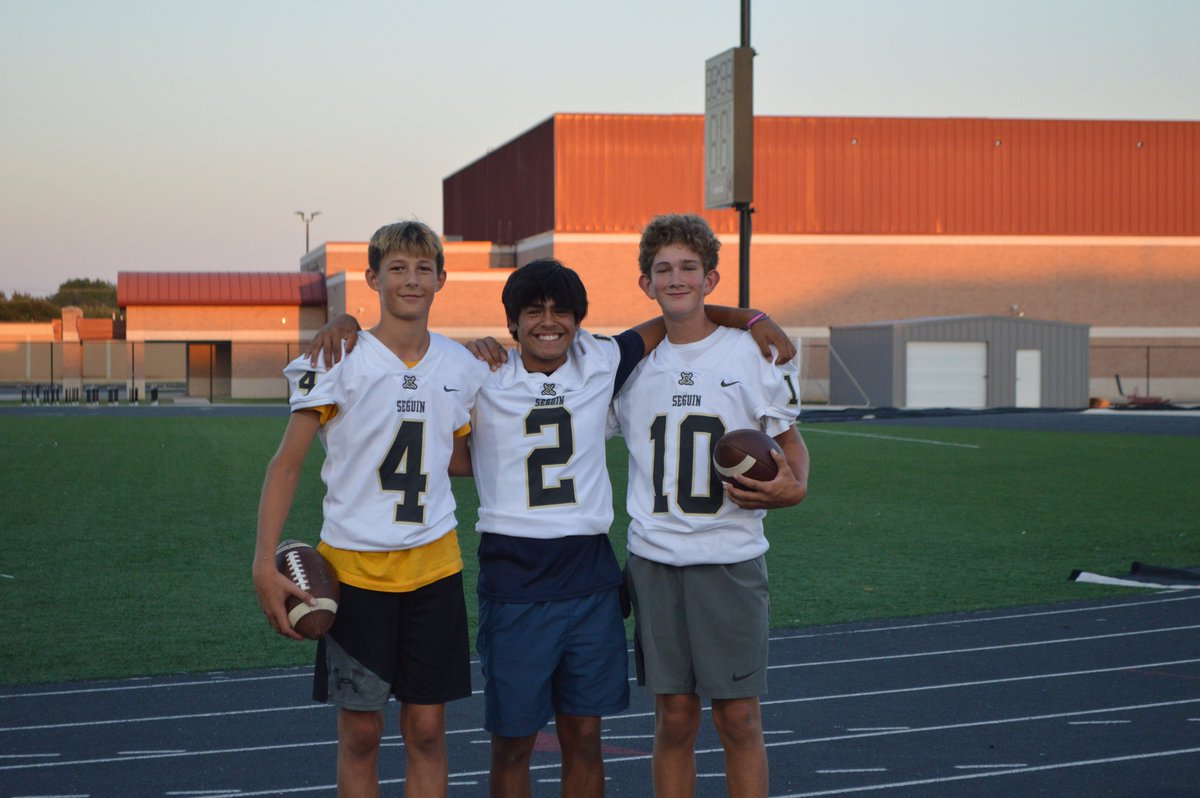 Amazing things are happening at Barnes, don't forget to order your yearbook to enjoy the memories! ALL these amazing photos have been taken by our AMAZING YEARBOOK STAFF! tinyurl.com/hhpdbe #1Heart1Seguin