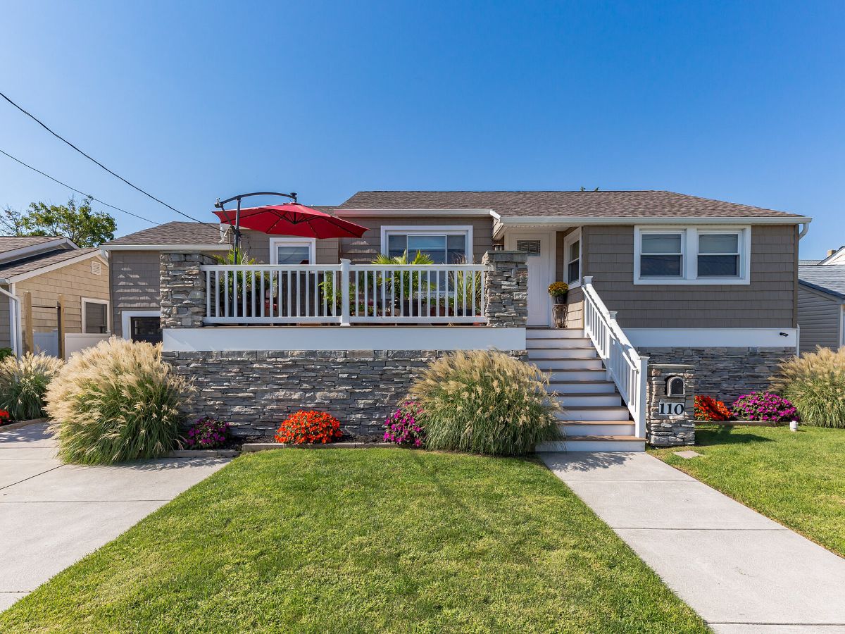 NJBeaches's tweet image. Just Listed in Ventnor Heights, NJ 🏠 -  Minutes to Atlantic City #DOAC mailchi.mp/45e739ddb5d9/j…