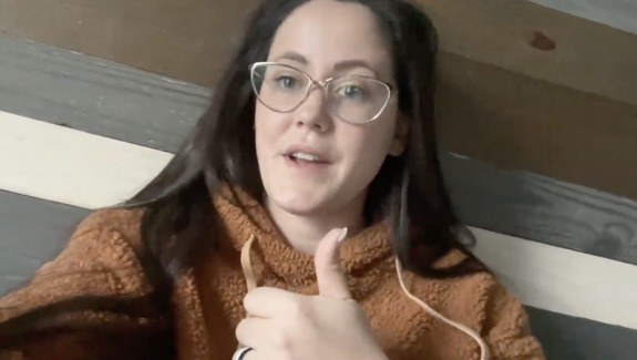 Jenelle Evans takes to Twitter: claims she only did drugs for