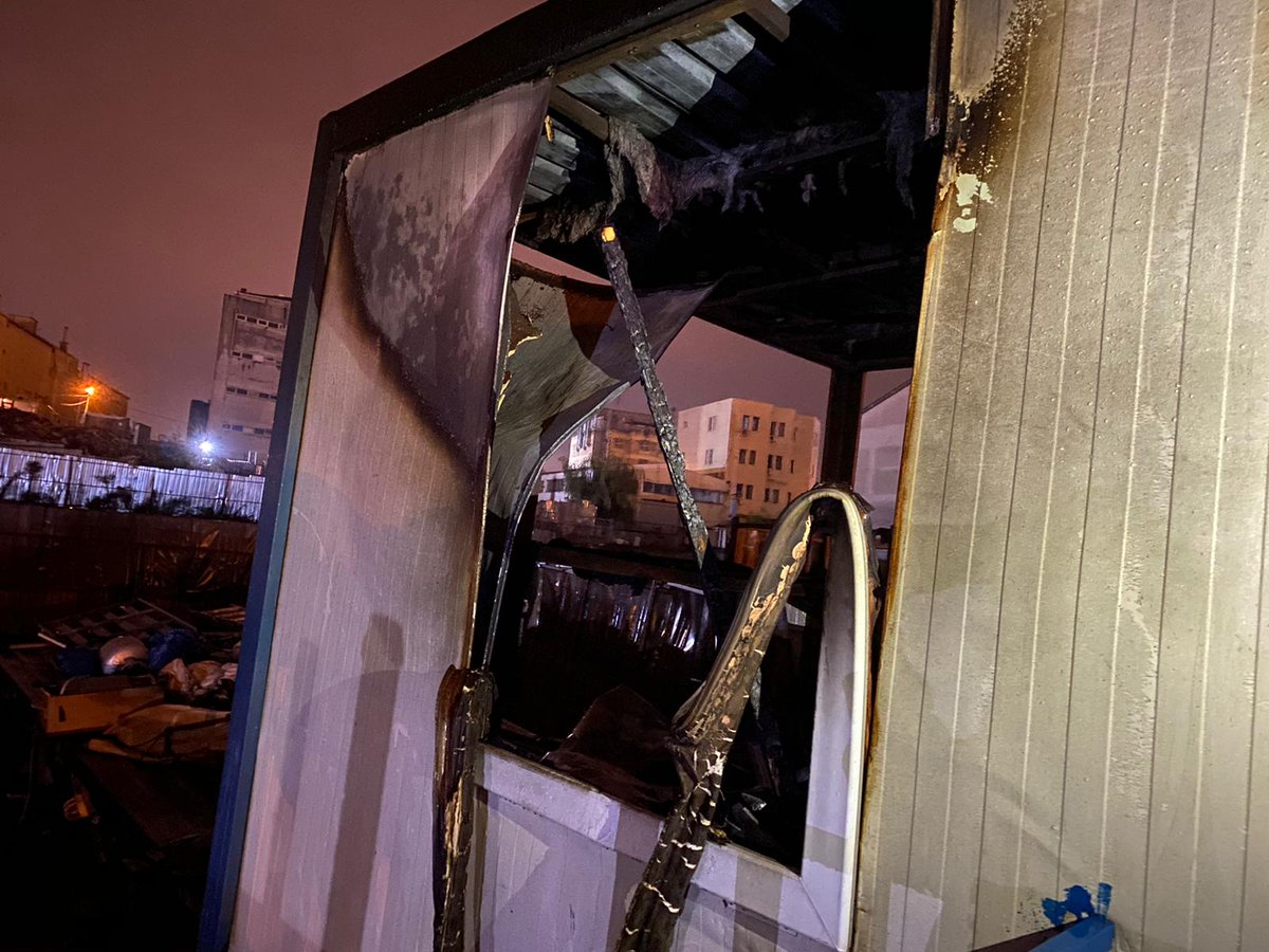 atikkagit34's tweet image. Bu depolar bizim yaşam alanımız. Bize saldırarak sadece ekmeğimizi değil, işimizi ve barınma hakkımızı da elimizden alıyorlar. 

Bize haksız kazanç elde ediyor diyorlar, sokakların çöpünü temizlemekten daha haklı bir kazanç var mı? 

#ÇekçeğimeDokunma