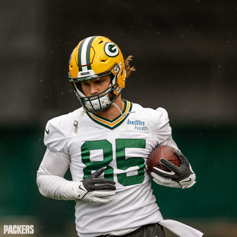 packers's tweet photo. Rain doesn't stop the grind 🌧️💪 #GoPackGo