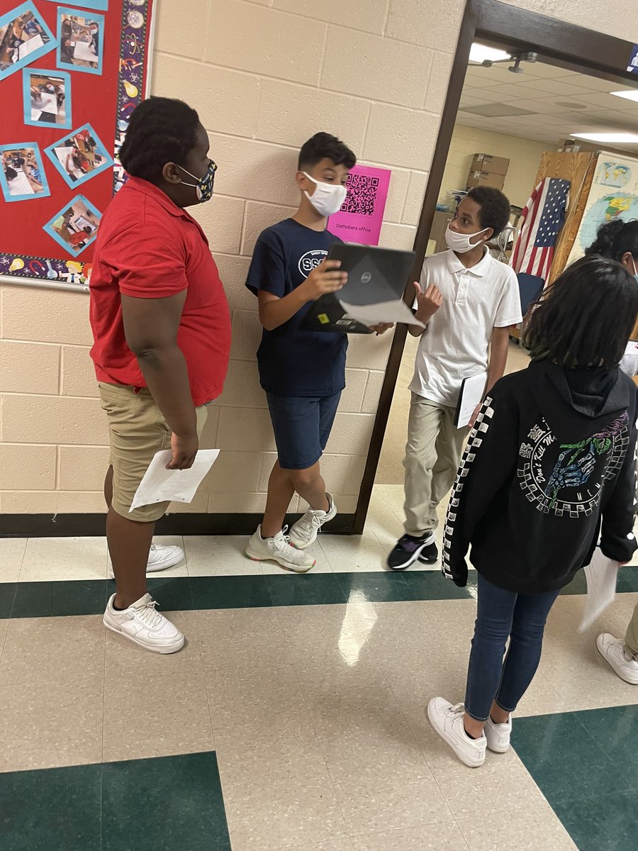 lamyerlewis's tweet photo. Cell Scavenger Hunt & Be the Voice Kickoff @SSCMS_FCS today was just too fun for our 7th grade students! #7thgradescience @FCSVanguard #sscms #cellanalogy #acellislike… https://t.co/hZkWLSRCPf