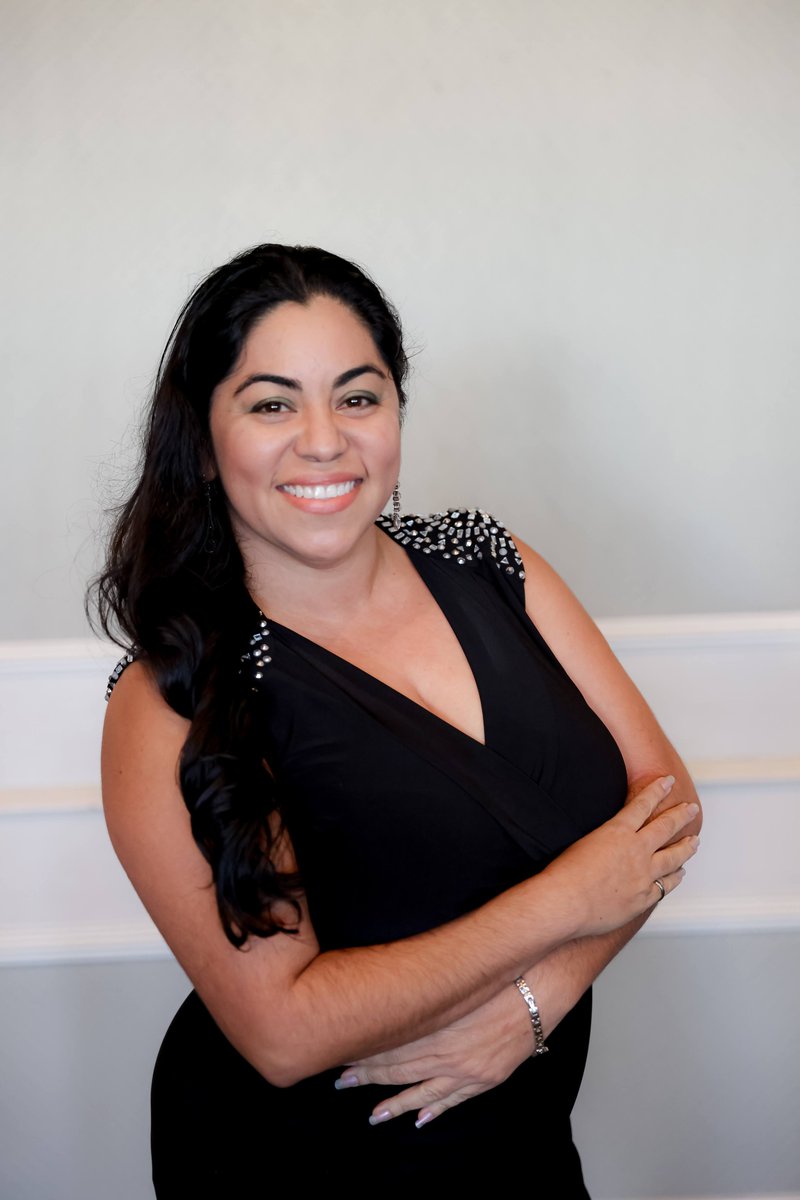 STEMChangemaker's tweet photo. Today for #STEMFeatureFriday we are highlighting Melody! Melody Gonzalez (She/Her/Hers) currently works Project Engineer in the Water business line at Black & Veatch. https://t.co/IrBwoWi2z8