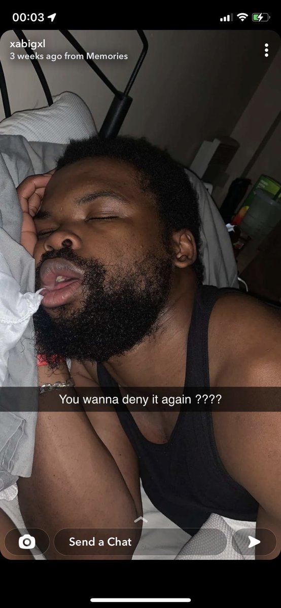 EdwinDLTH's tweet photo. @devinthemix_  is that you after taking Ls in beerpong? https://t.co/gf9nJqjLGt