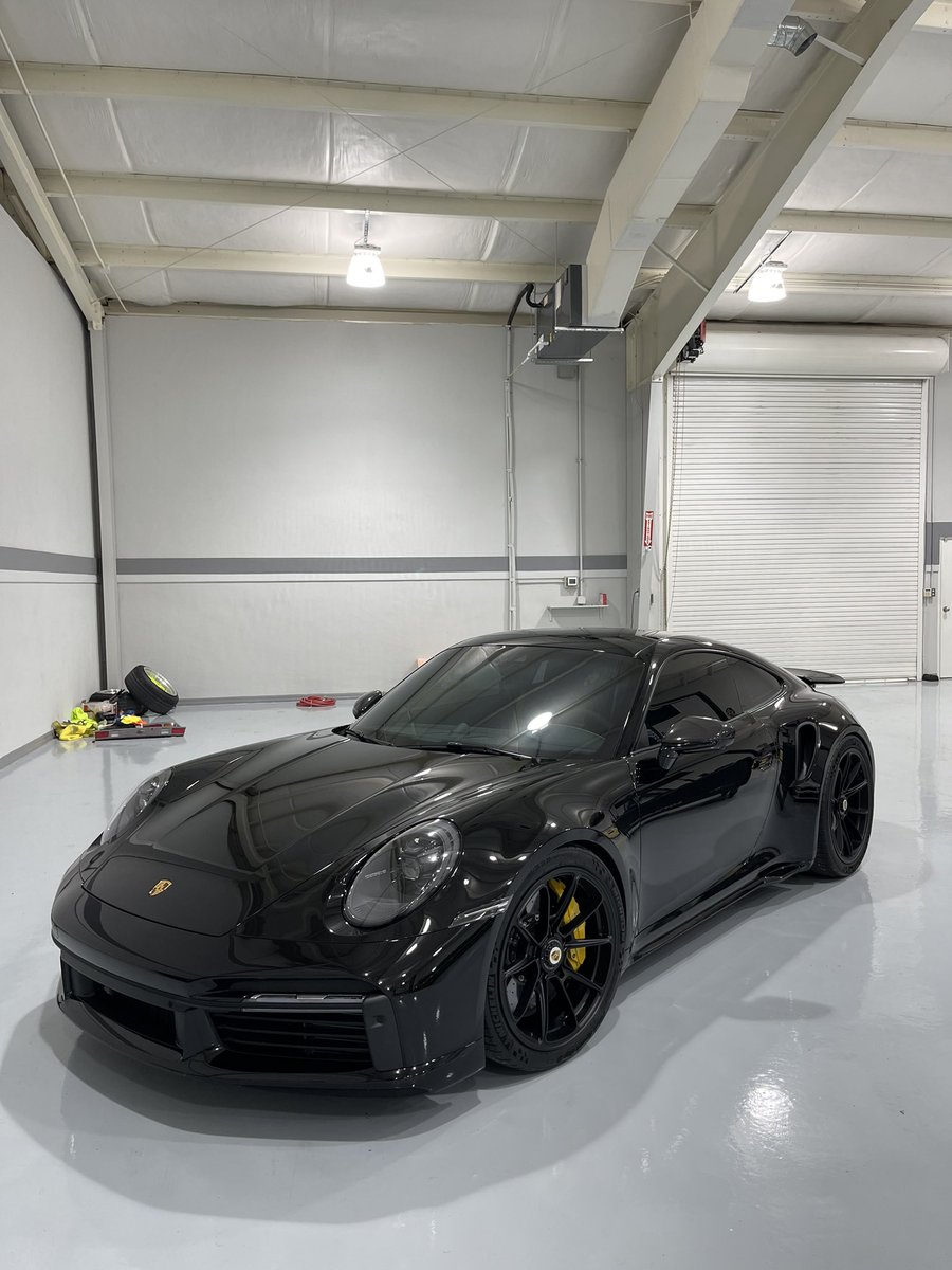 Adam_LZ's tweet photo. So weird looking https://t.co/72vuXquC1M