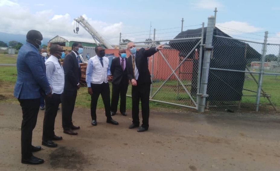 A dos semanas del incidente en la planta de <a href="/MarathonOil/">Marathon Oil</a> de #PuntaEuropa,El Ministro de Minas e Hidrocarburos se ha reunido hoy con el Vicepresidente de dicha Petrolera, para análizar el incidente y el avance del reemplazo del calentador afectado en el menor plazo posible.