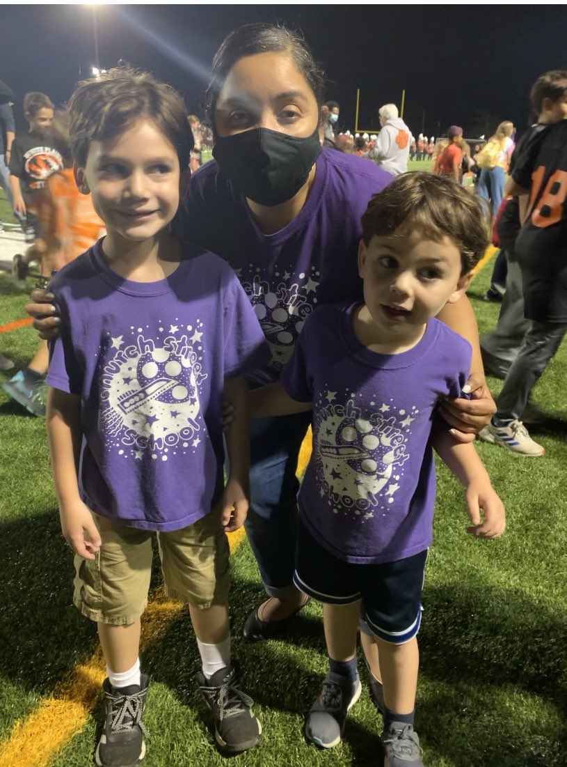 ChurchStreet_WP's tweet image. We showed our WP pride tonight! Thank you to the WPHS for inviting our elementary tigers out tonight! #CSSPride @CSSWPPTA