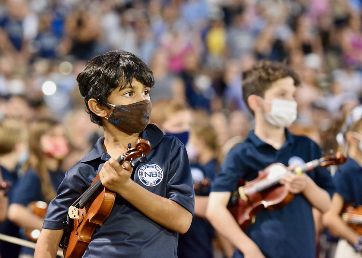 MillerpPaul's tweet photo. Fabulous evening of strings during last nights halftime show! @NBPSEagles  @NBFineArts https://t.co/op8wFJmAyh