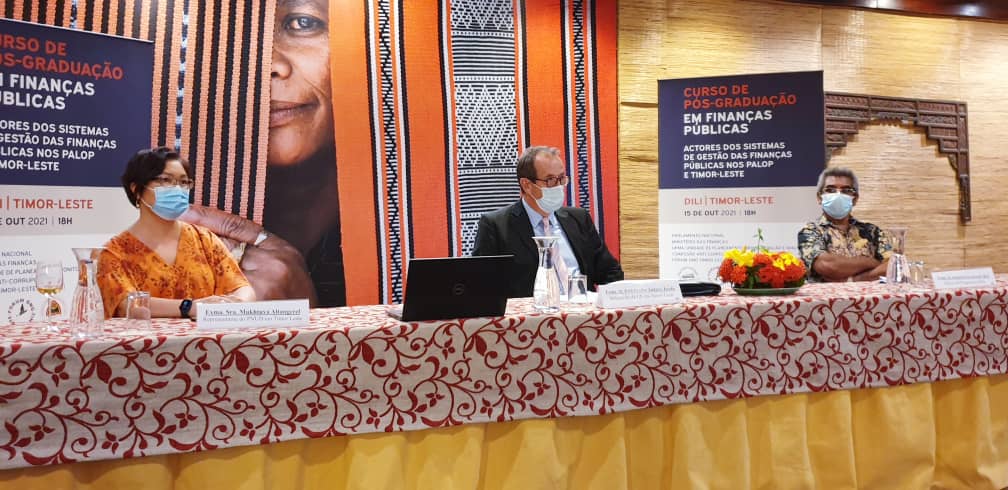 EU_TimorLeste's tweet photo. Opening of 4th online post-graduate course for actors of #PFM system,counting with➕than 30 Timorese🇹🇱staff from the National Parliament, Ministry of Finance, #PM's Office-#UPMA,#CAC& #FONGTIL,a strategic🇪🇺-🇺🇳 @UNDPTimorLeste partnership, financed by🇪🇺. #TimorLeste #PALOPTL https://t.co/kltNuBadW1