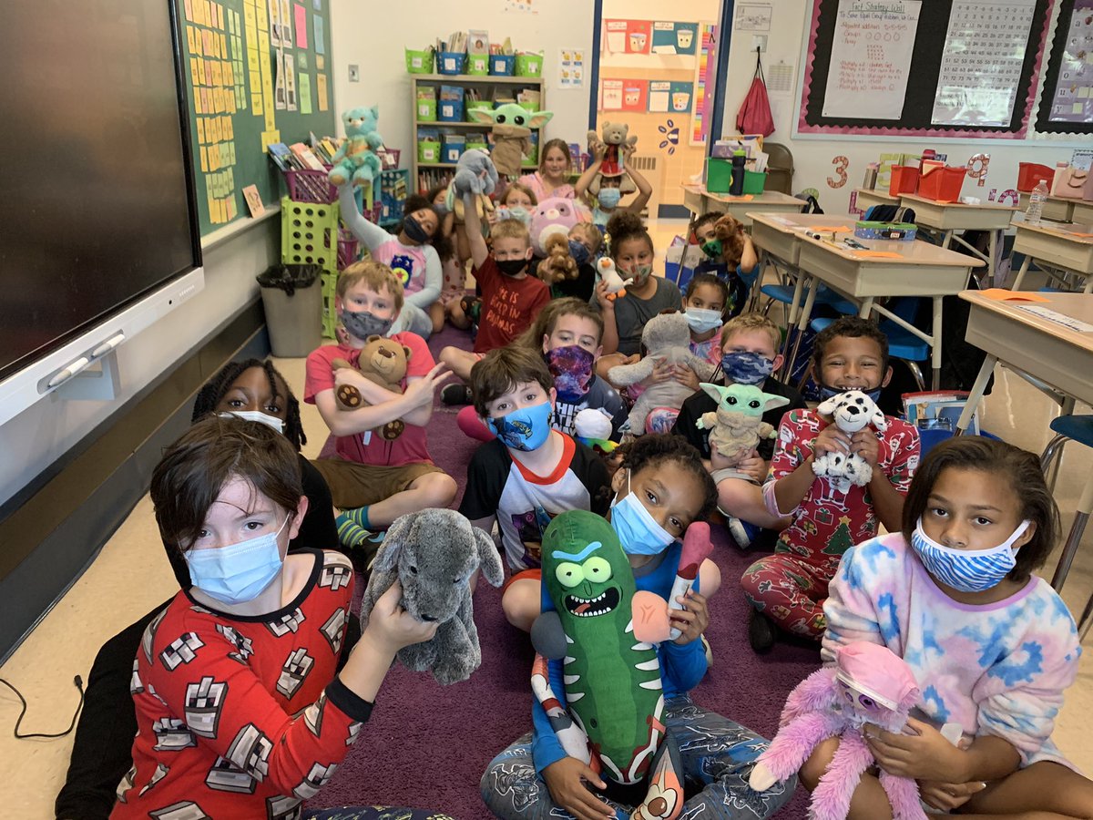 Our interactive read aloud time included some more “students” than normal today. 😍 We celebrated earning a bark reward with pajamas and stuffed animal day. #wyproud