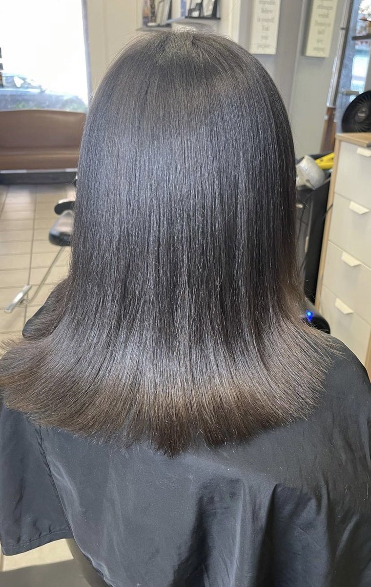 HeyyAlise's tweet image. Shoutout to my new girl who got me right 😍 #DChair … I don’t play about my natural hair. 🤟🏽💫