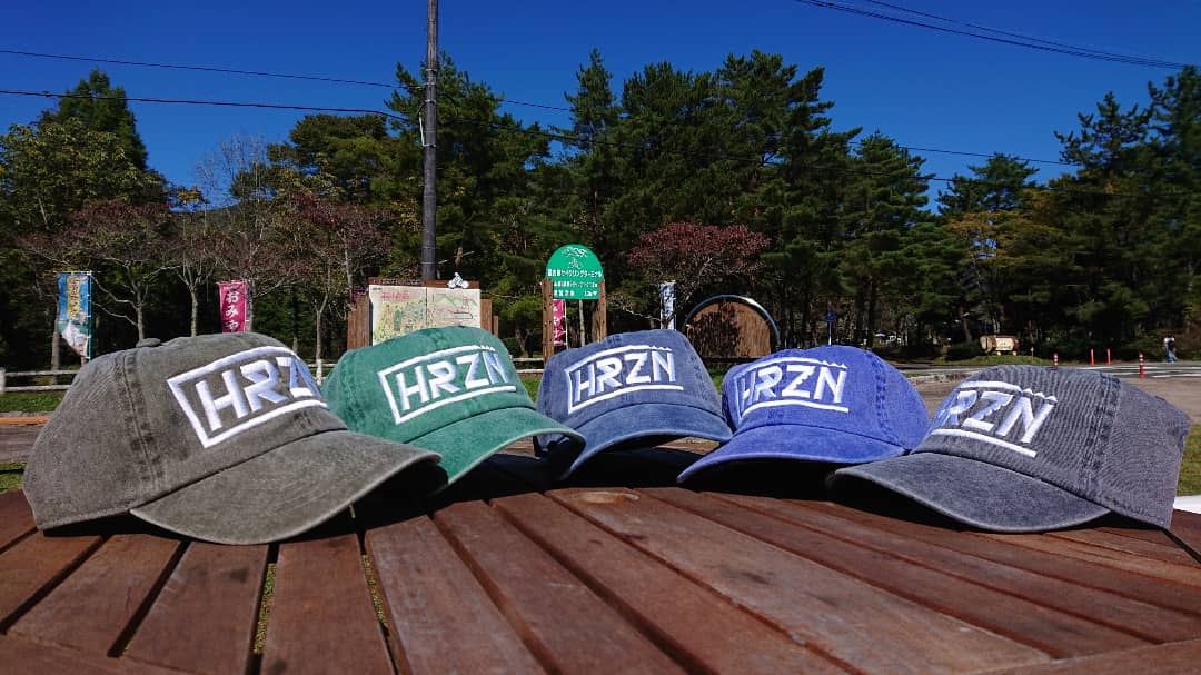 Hrzn Hrznロゴ刺繍入りキャップ発売 道の駅蒜山高原で取扱ございます 可愛いですよ 罒 蒜山 蒜山高原 道の駅蒜山高原 道の駅グッズ ホテル蒜山ヒルズ Hrzn T Co N0llgpwixt Twitter