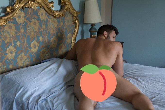 Have a nice weekend ❤️ I already know what you're thinking about 💭  you would like to see me in a show