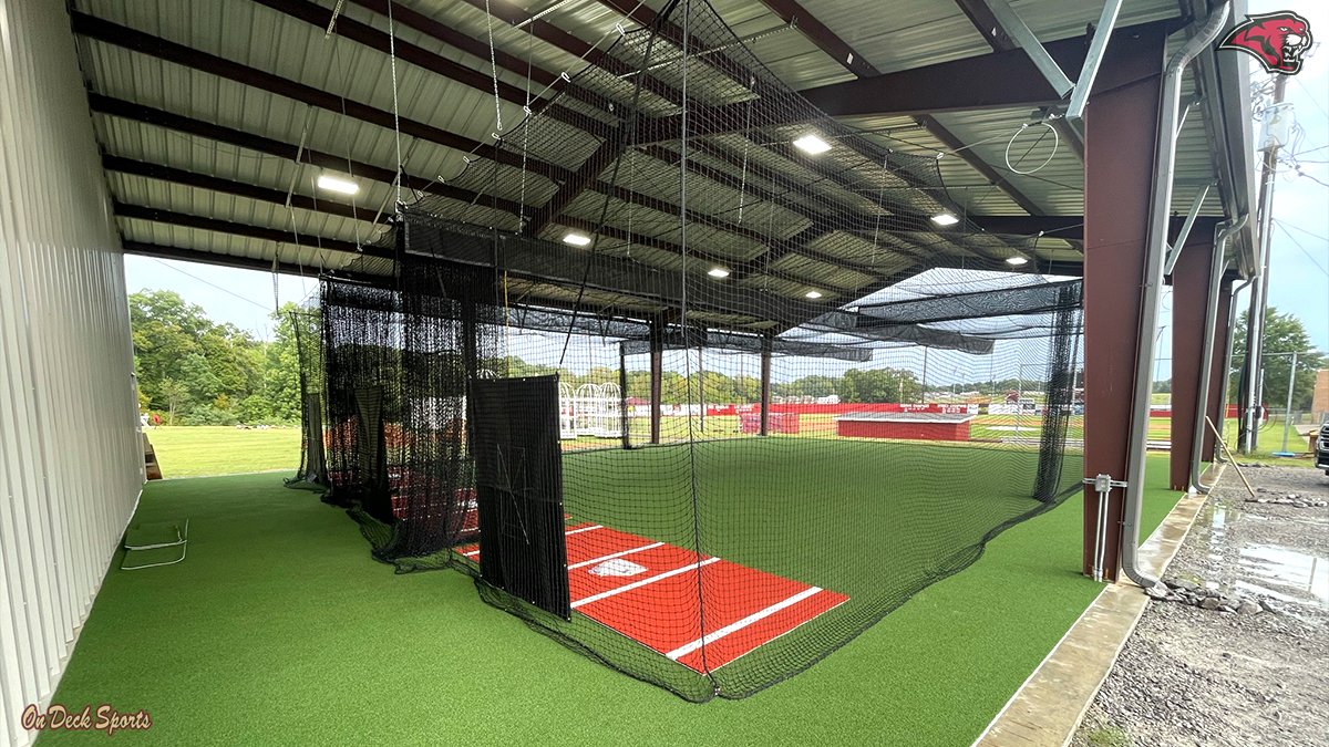On Deck Sports on X: ❗ Facility Feature Friday❗ Check out @MunfordHighTN's  new half-indoor, half-outdoor hitting barn & practice facility! @syount04 ⚾  2,700 sq.ft. outdoor area 🥎 5,000 sq.ft. indoor area ⚾