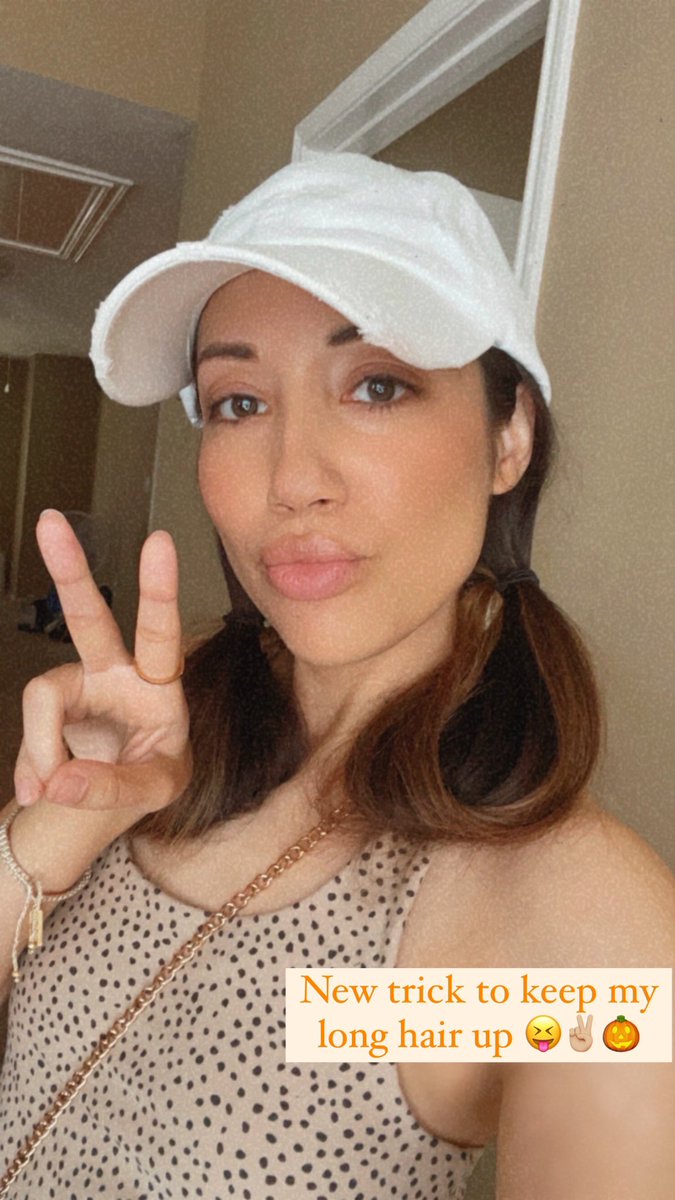 Hi it’s Friday ✌🏼🧡