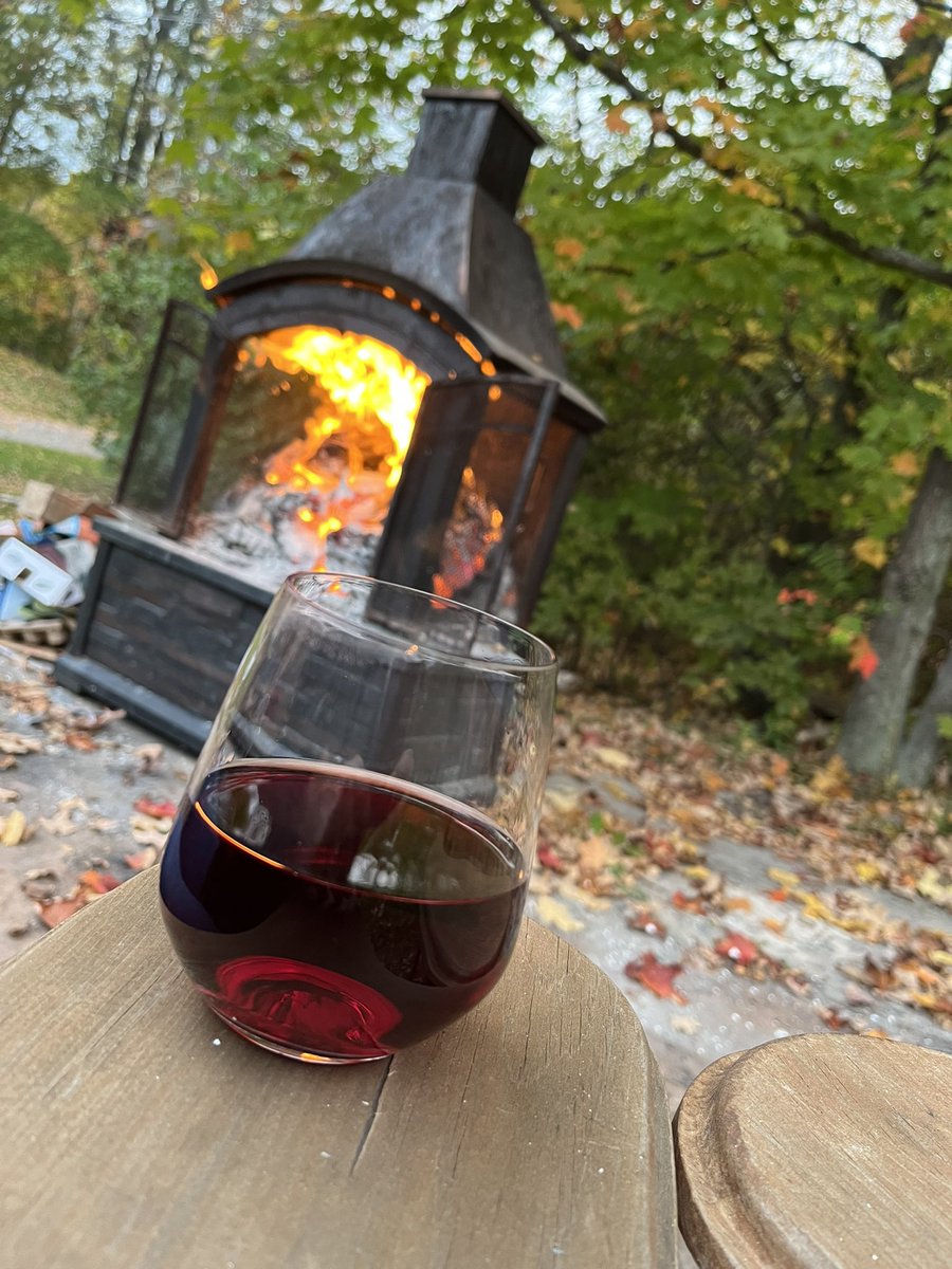 Current status … #unavailable #AtTheLake #cottage #girlsweekend #TeamCCFR #GunGirls #TheKellys ❤️🇨🇦🍷🏕🍁🔥