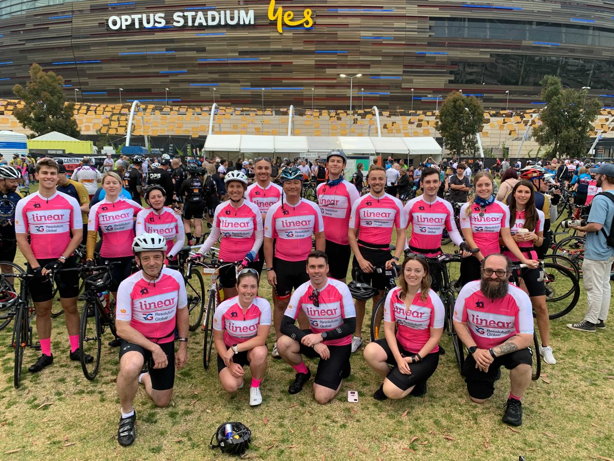 LinearClinical's tweet image. The starting line at @OptusStadium for the MACA Cancer 200 Ride for Research with @PerkinsComms is almost underway, and Team @LinearClinical is looking flash and ready to go 💪