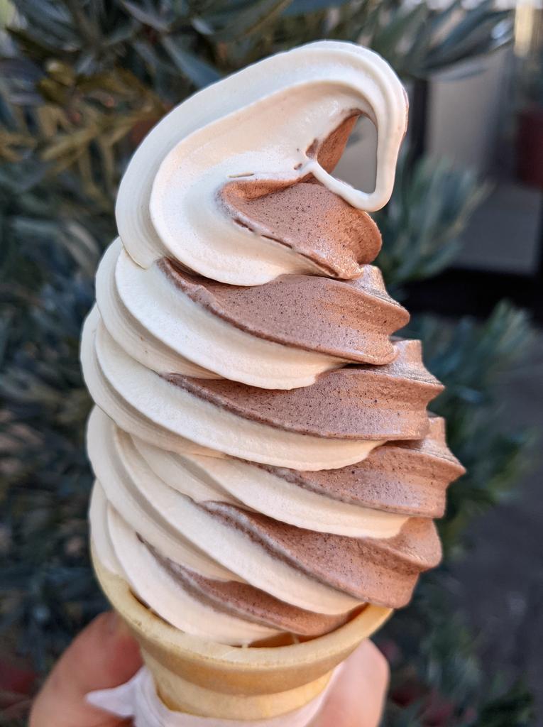 Curbside Creamery tweet media